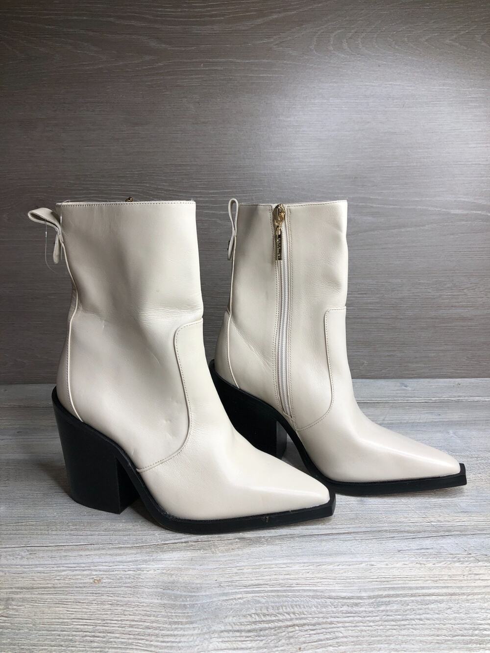 Larroude Women's Cream Leather JAMES Pointed Toe Gold Hardware Boots Size 6